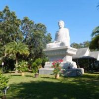 White-Sands-Buddhist-Center-statue-3-fb7c171ad0f7983_fb7c18fd-e9f4-e389-c46f668692afa14f